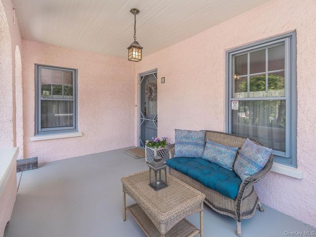 227 Littleworth Lane, Sea Cliff, NY 11579