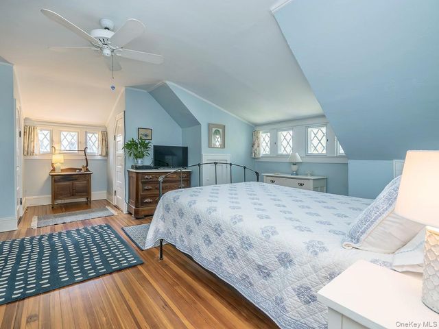 227 Littleworth Lane, Sea Cliff, NY 11579