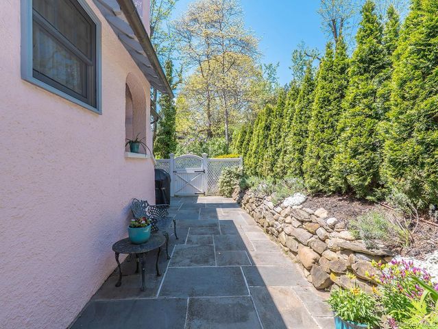 227 Littleworth Lane, Sea Cliff, NY 11579