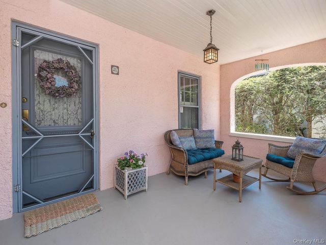 227 Littleworth Lane, Sea Cliff, NY 11579