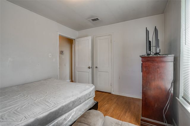 3258 Abney Avenue, Fort Worth, TX 76110