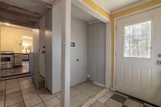 3258 Abney Avenue, Fort Worth, TX 76110