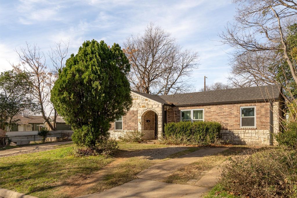 3258 Abney Avenue, Fort Worth, TX 76110