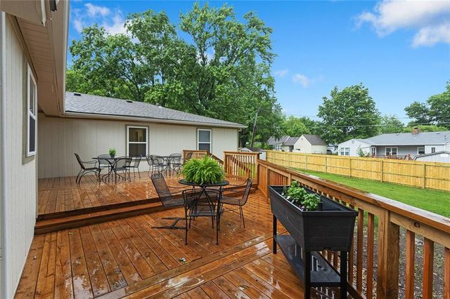 1304 Nashua Road, Liberty, MO 64068