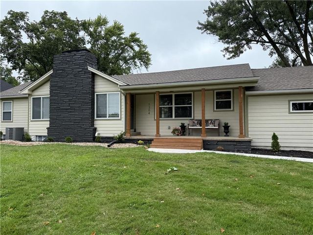 1304 Nashua Road, Liberty, MO 64068