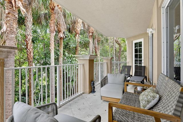 1200 Hillsboro Mile 2203, Hillsboro Beach, FL 33062