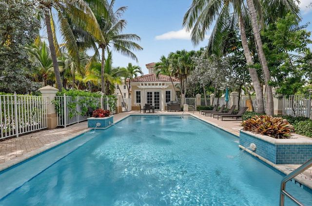 1200 Hillsboro Mile 2203, Hillsboro Beach, FL 33062
