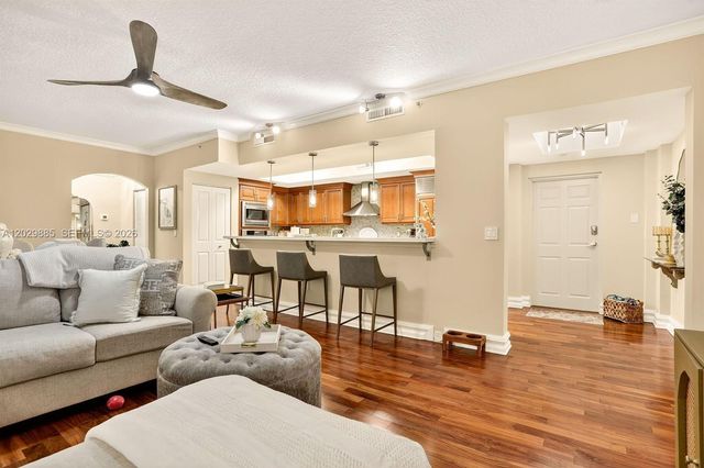1200 Hillsboro Mile 2203, Hillsboro Beach, FL 33062
