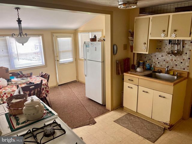 710 MANATAWNY ST, Pottstown, PA 19464