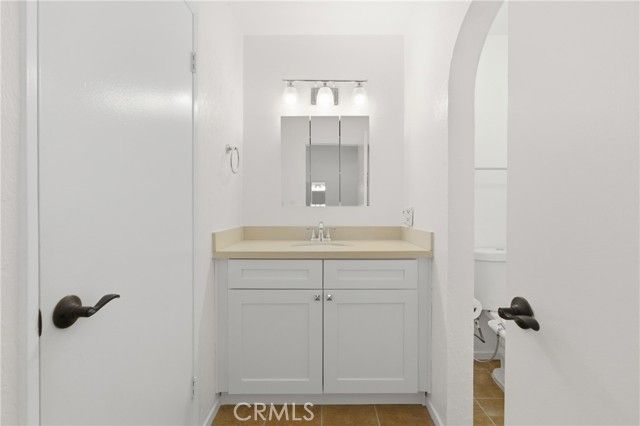 1124 S Clifpark C37P, Anaheim, CA 92805