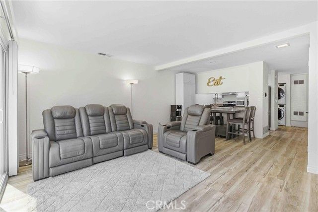 1124 S Clifpark C37P, Anaheim, CA 92805