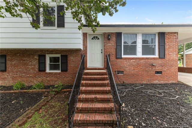 7326 Hyannis Drive, Fayetteville, NC 28304
