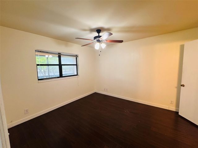 4090 N Pine Island Rd 301, Sunrise, FL 33351