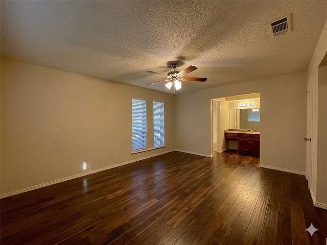 120 Shadybrook Drive, Desoto, TX 75115