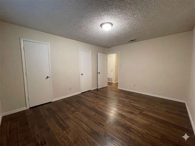 120 Shadybrook Drive, Desoto, TX 75115