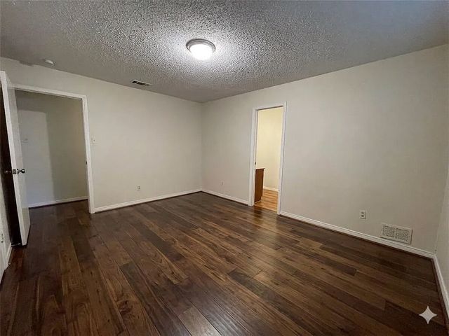 120 Shadybrook Drive, Desoto, TX 75115
