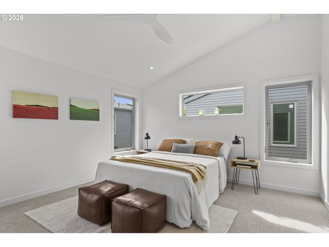 5353 Se STARK St, Portland, OR 97215