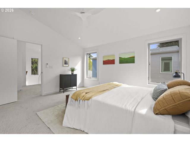 5353 Se STARK St, Portland, OR 97215