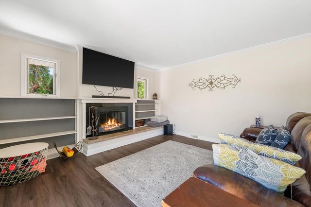 5358 Mulberry DRIVE, Greendale, WI 53129