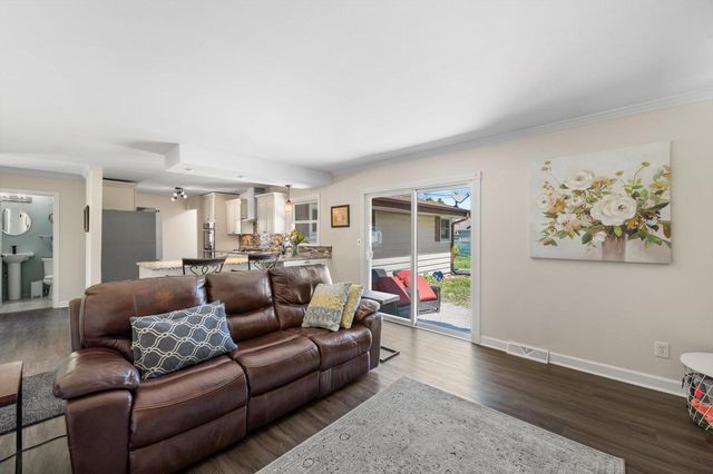 5358 Mulberry DRIVE, Greendale, WI 53129
