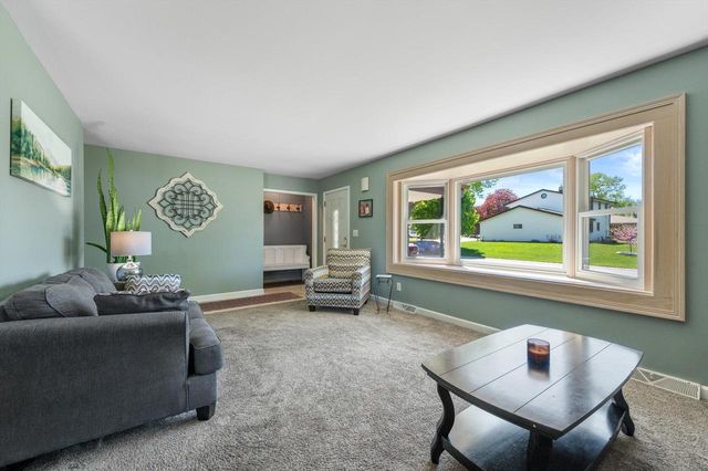 5358 Mulberry DRIVE, Greendale, WI 53129
