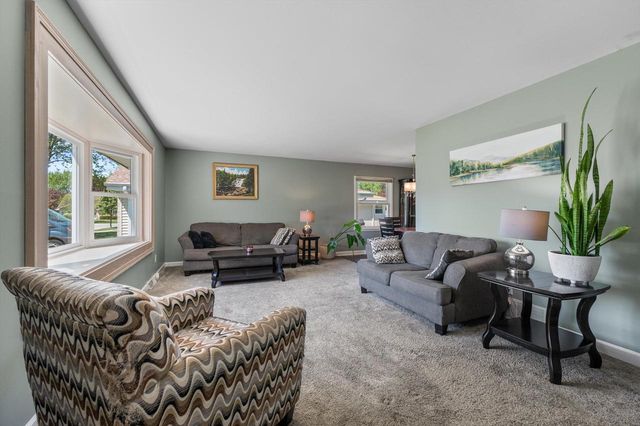 5358 Mulberry DRIVE, Greendale, WI 53129