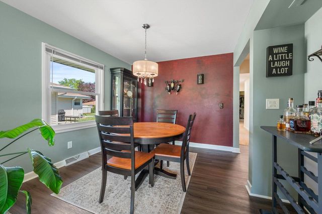 5358 Mulberry DRIVE, Greendale, WI 53129