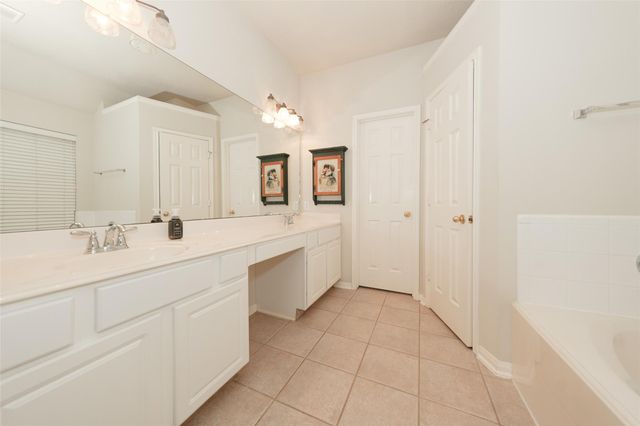 21315 River Knoll Lane, Katy, TX 77449