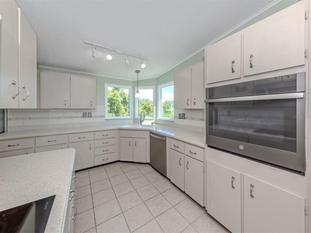 592 PORTSIDE DRIVE, North Port, FL 34287