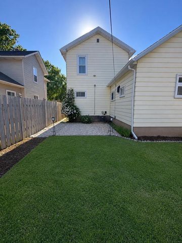 722 WRIGHT STREET, Oshkosh, WI 54901