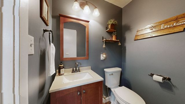 9695 Hartsville Pike, Lebanon, TN 37087