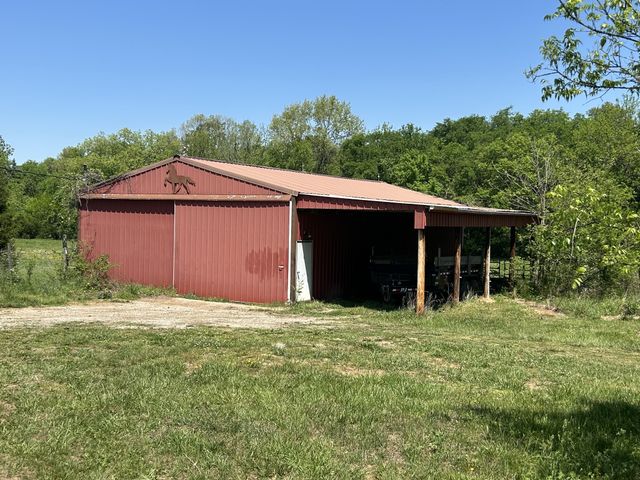 9695 Hartsville Pike, Lebanon, TN 37087