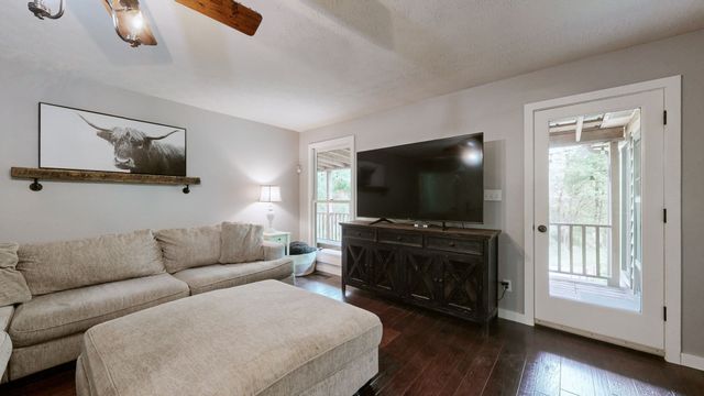9695 Hartsville Pike, Lebanon, TN 37087