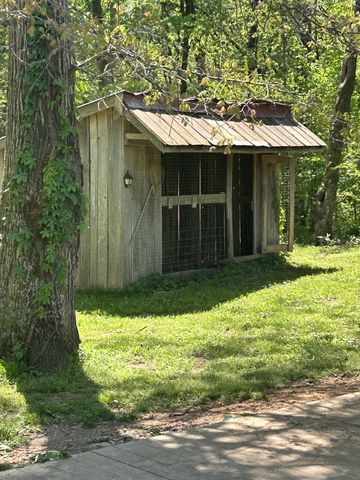 9695 Hartsville Pike, Lebanon, TN 37087