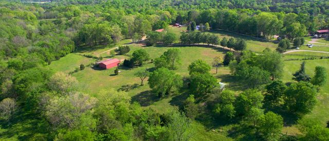 9695 Hartsville Pike, Lebanon, TN 37087