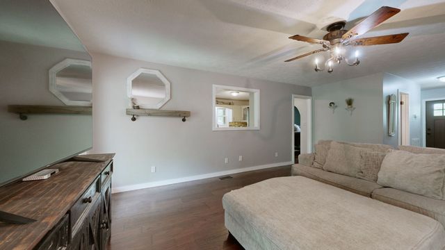 9695 Hartsville Pike, Lebanon, TN 37087