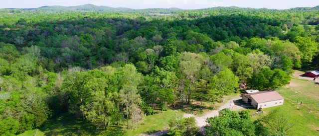9695 Hartsville Pike, Lebanon, TN 37087