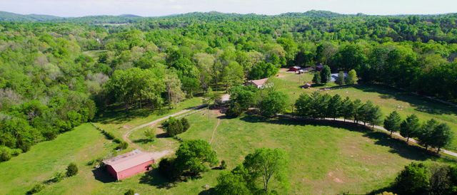9695 Hartsville Pike, Lebanon, TN 37087