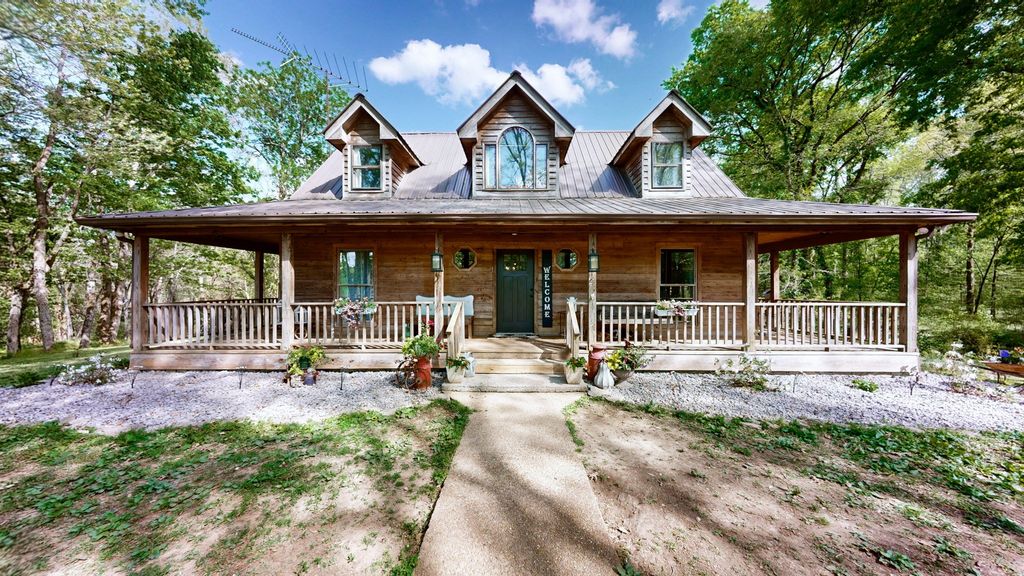 9695 Hartsville Pike, Lebanon, TN 37087