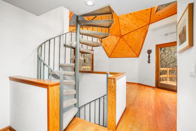 16 Perfecto Lane, Hot Springs Village, AR 71909