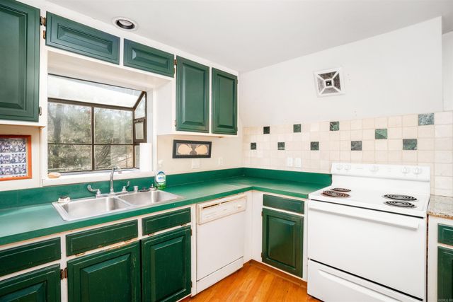 16 Perfecto Lane, Hot Springs Village, AR 71909