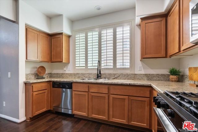 11926 Olive Glen Lane, Los Angeles, CA 90047