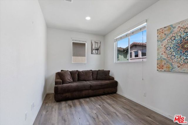 11926 Olive Glen Lane, Los Angeles, CA 90047