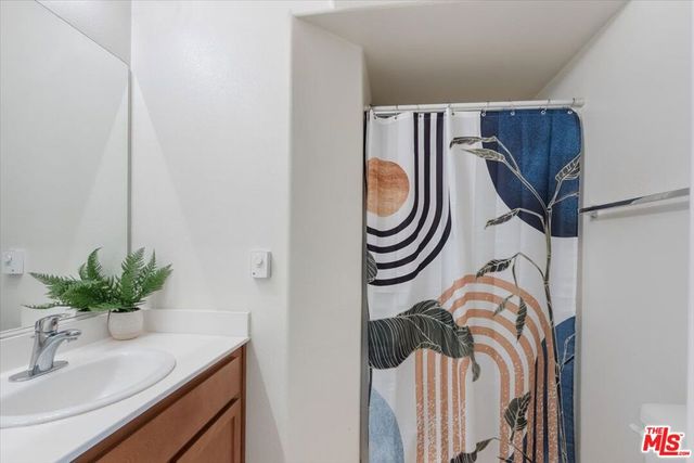 11926 Olive Glen Lane, Los Angeles, CA 90047