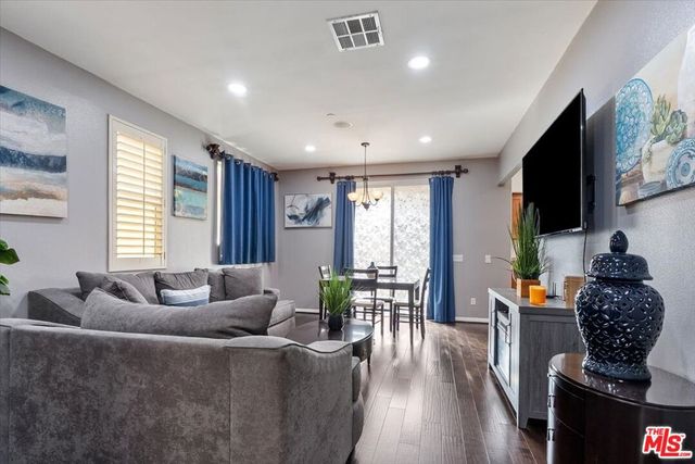 11926 Olive Glen Lane, Los Angeles, CA 90047