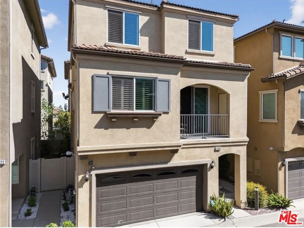 11926 Olive Glen Lane, Los Angeles, CA 90047