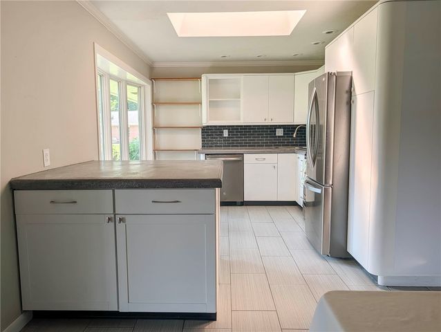 9836 Washington Church Road, Washington Twp, OH 45342