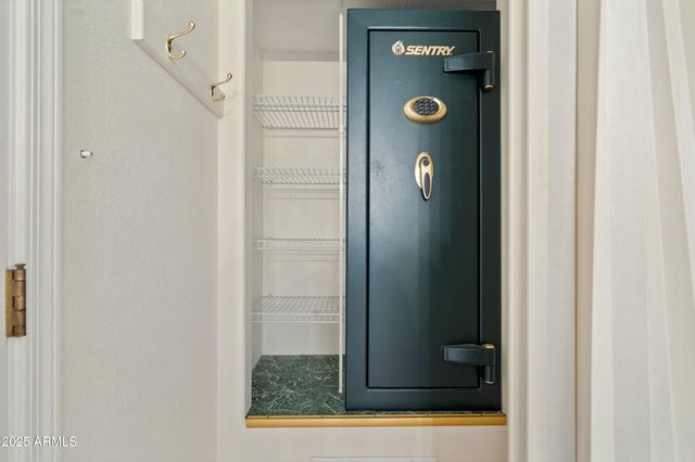 5640 S EQUESTRIAN Place, Hereford, AZ 85615