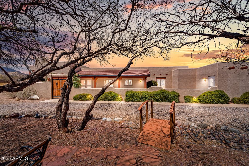 5640 S EQUESTRIAN Place, Hereford, AZ 85615