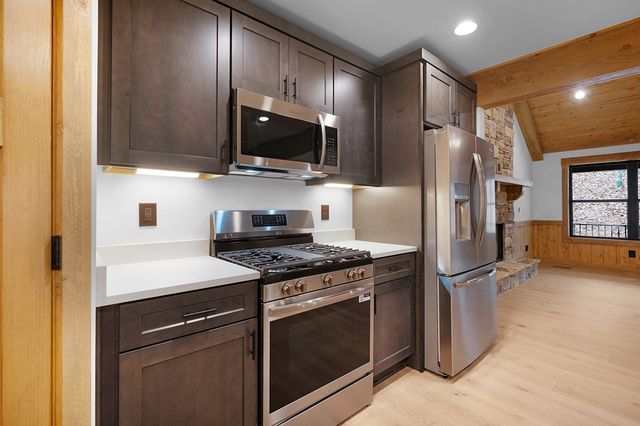 152 Noah Court, Ellijay, GA 30540